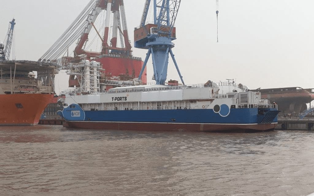 MV Lucky Eyre transhipment vessel